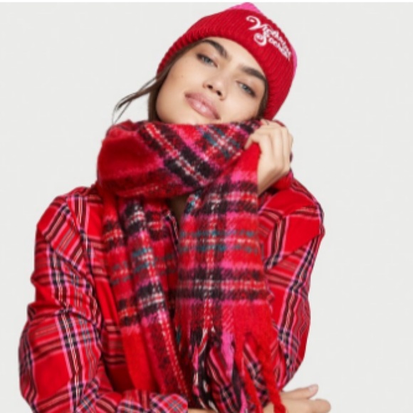 Victoria’s Secret Red/Pink Colorblock Beanie - Picture 1 of 6